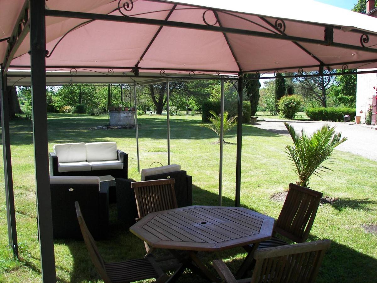 Domaine Du Noble Bed & Breakfast Saint-Jean-de-Thurac Bagian luar foto