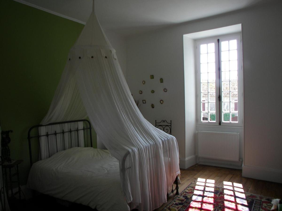 Domaine Du Noble Bed & Breakfast Saint-Jean-de-Thurac Bagian luar foto